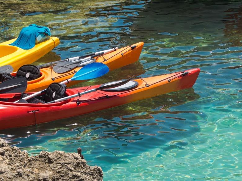Canoe vs. Kayak – Which One To Settle For? Outdoor Choose